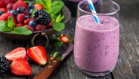 Kahvaltı için 7 sağlıklı smoothie tarifi
